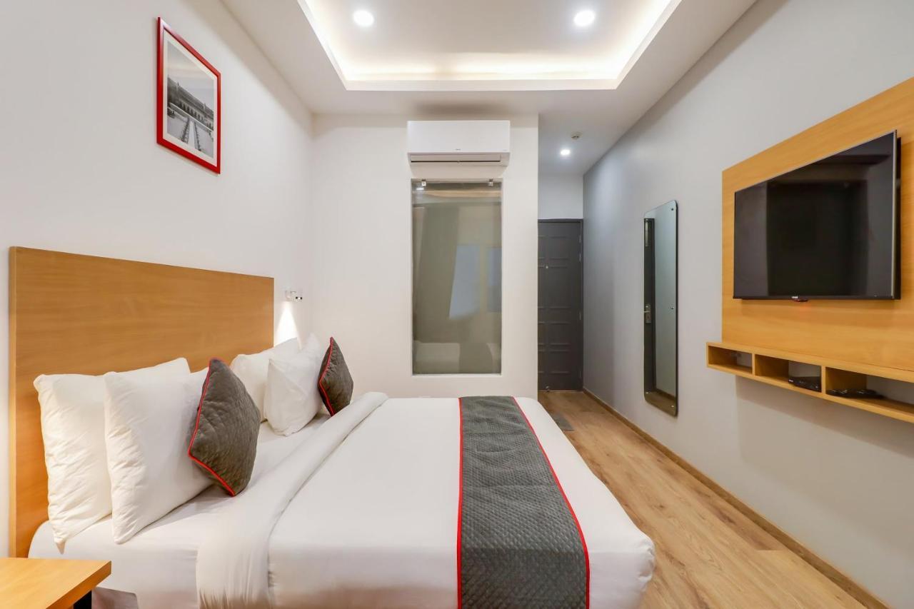 Super Townhouse Jashn Hotel Chinhat Kültér fotó