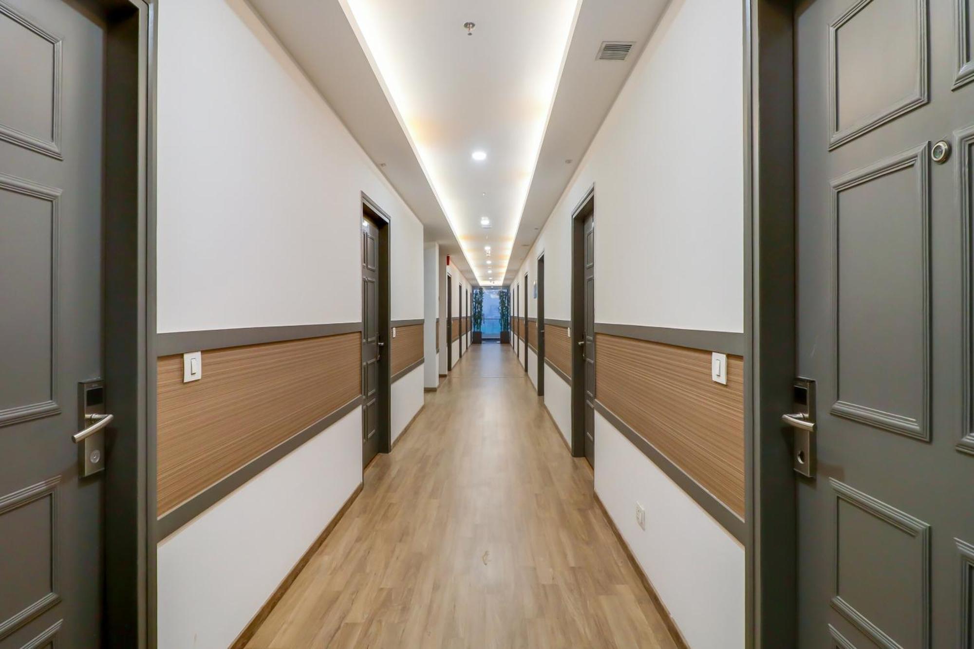 Super Townhouse Jashn Hotel Chinhat Kültér fotó